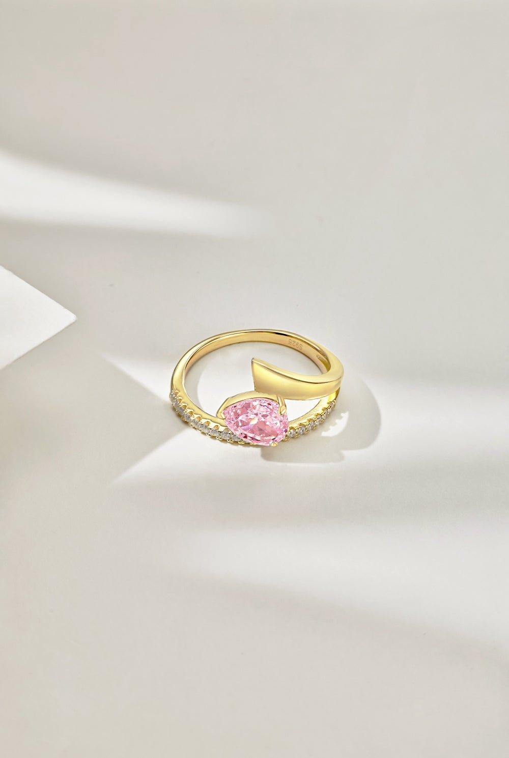 Cheeky Ring / Gold Soft Pink