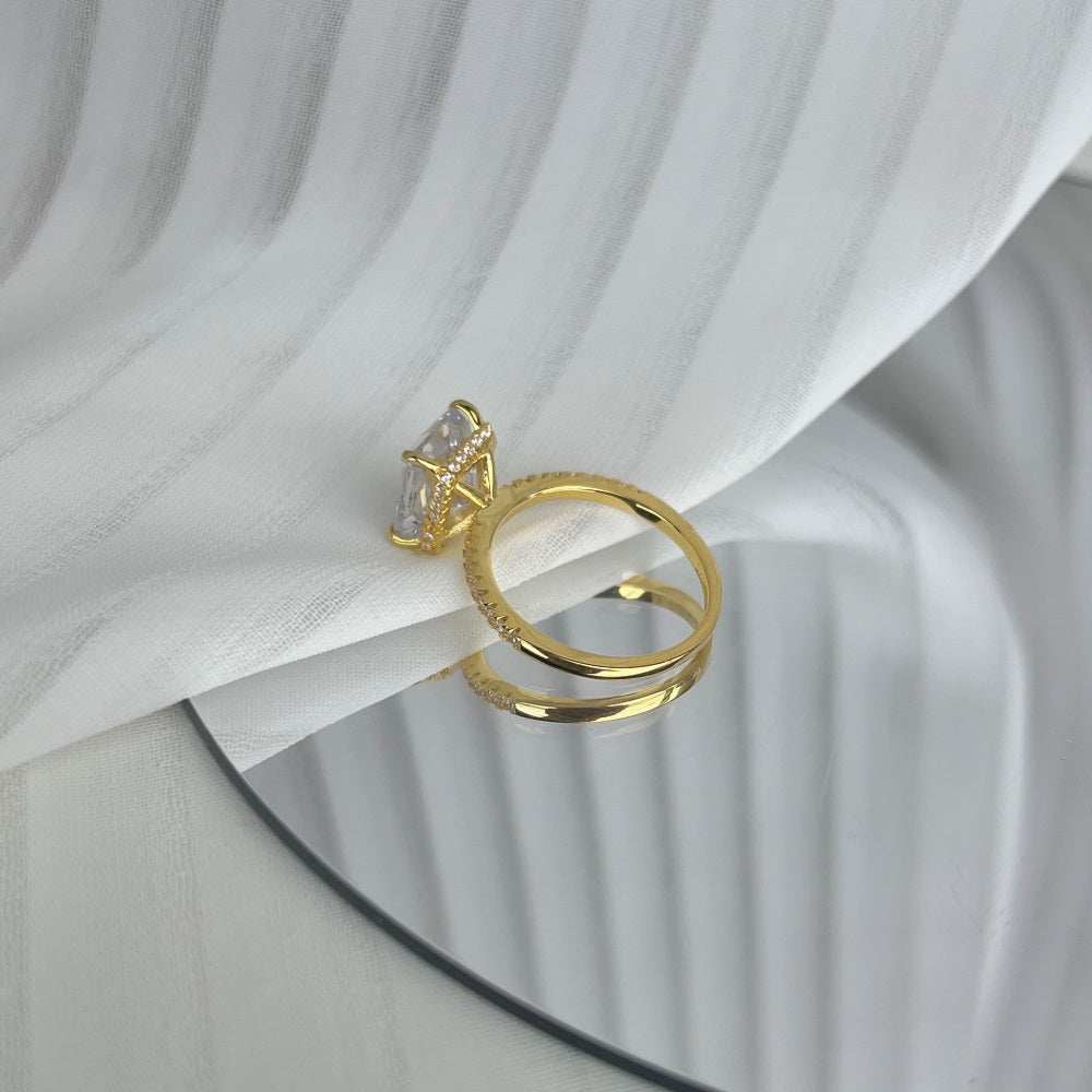 Kiss Ring