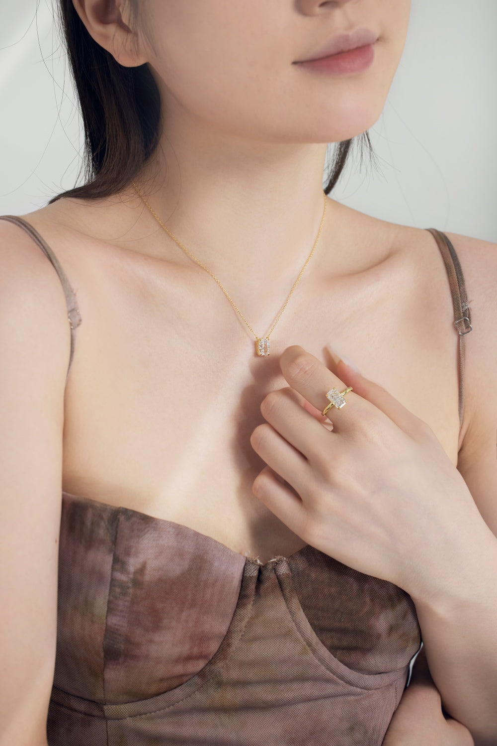 Classic Emerald Cut Necklace Crushed Ice