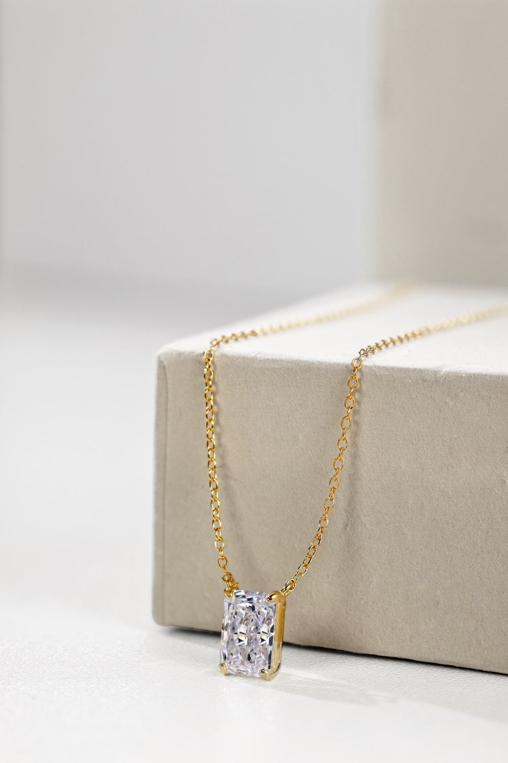 Classic Emerald Cut Necklace Crushed Ice