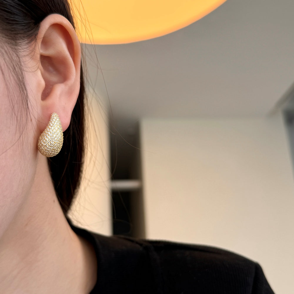 Tear Drop Earstick Zirconia Gold
